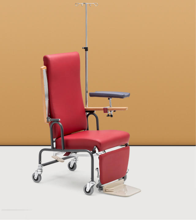Hospital transport chair